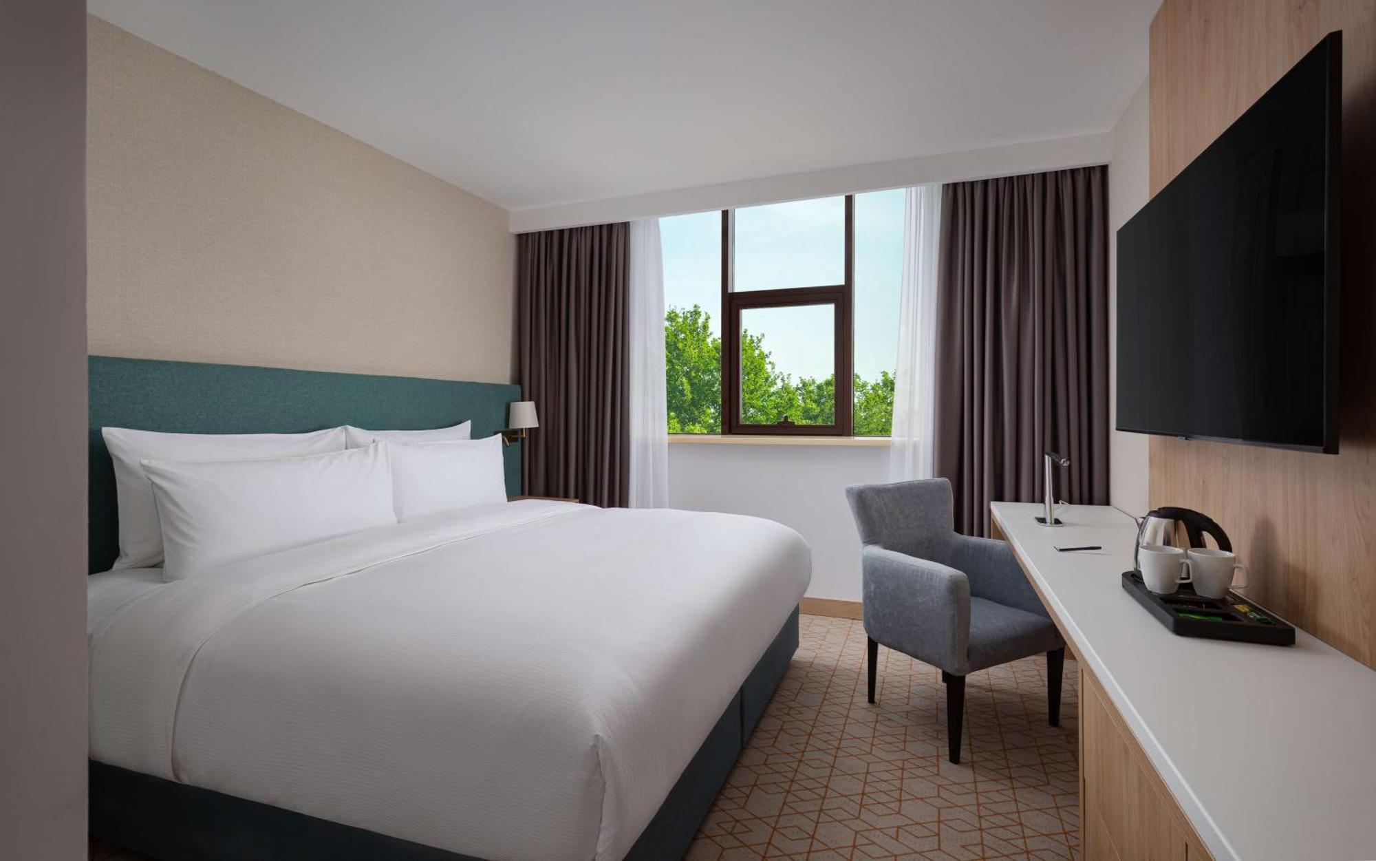 Doubletree By Hilton Shymkent Ξενοδοχείο Εξωτερικό φωτογραφία