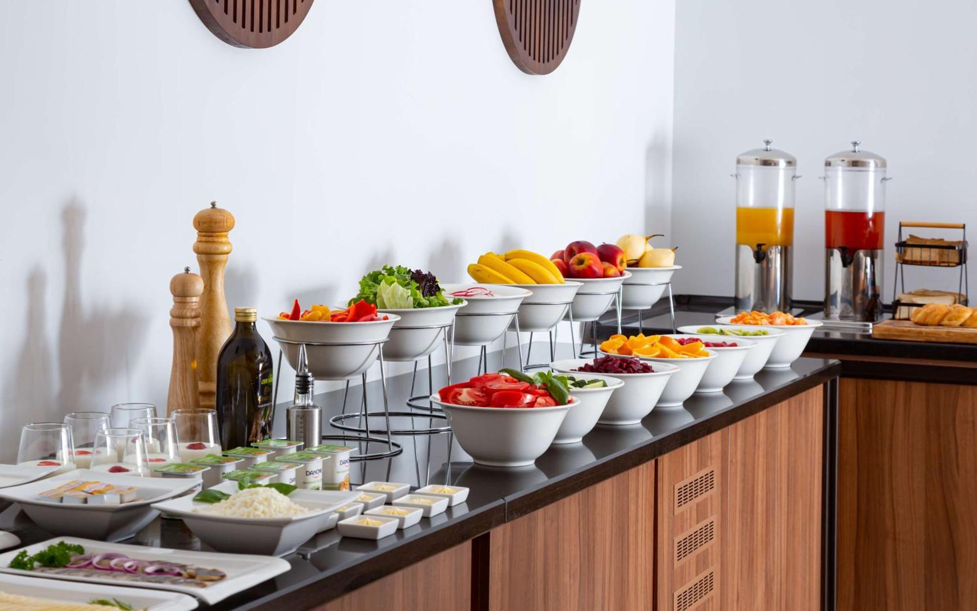 Doubletree By Hilton Shymkent Ξενοδοχείο Εξωτερικό φωτογραφία