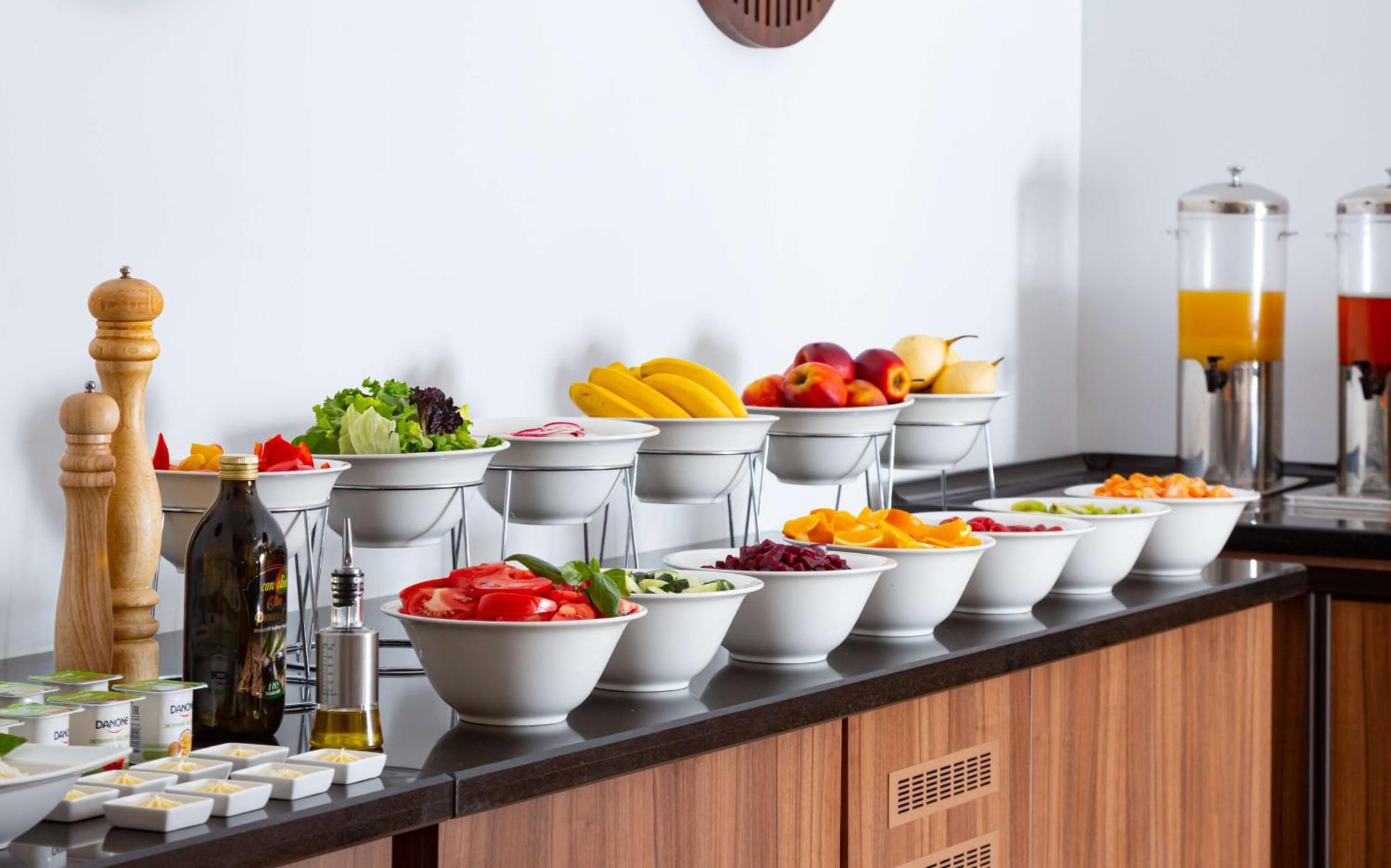 Doubletree By Hilton Shymkent Ξενοδοχείο Εξωτερικό φωτογραφία
