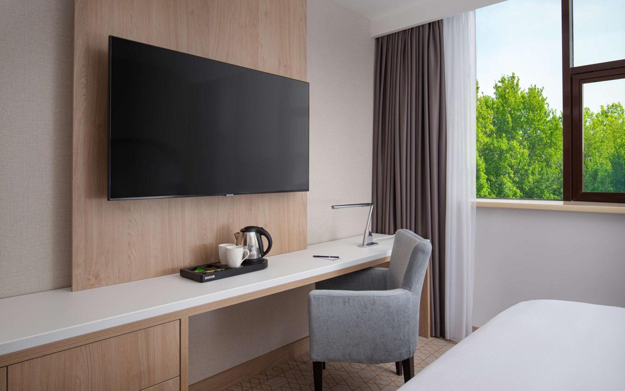 Doubletree By Hilton Shymkent Ξενοδοχείο Εξωτερικό φωτογραφία