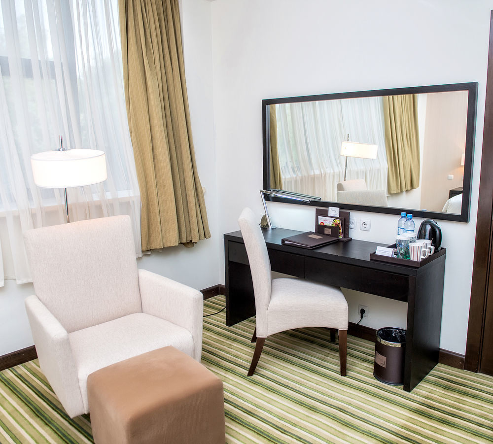 Doubletree By Hilton Shymkent Ξενοδοχείο Εξωτερικό φωτογραφία